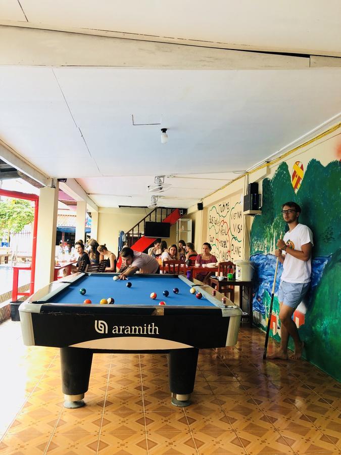 Real Vang Vieng Backpacker Hostel 외부 사진