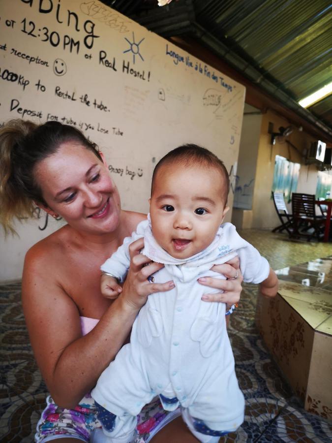 Real Vang Vieng Backpacker Hostel 외부 사진
