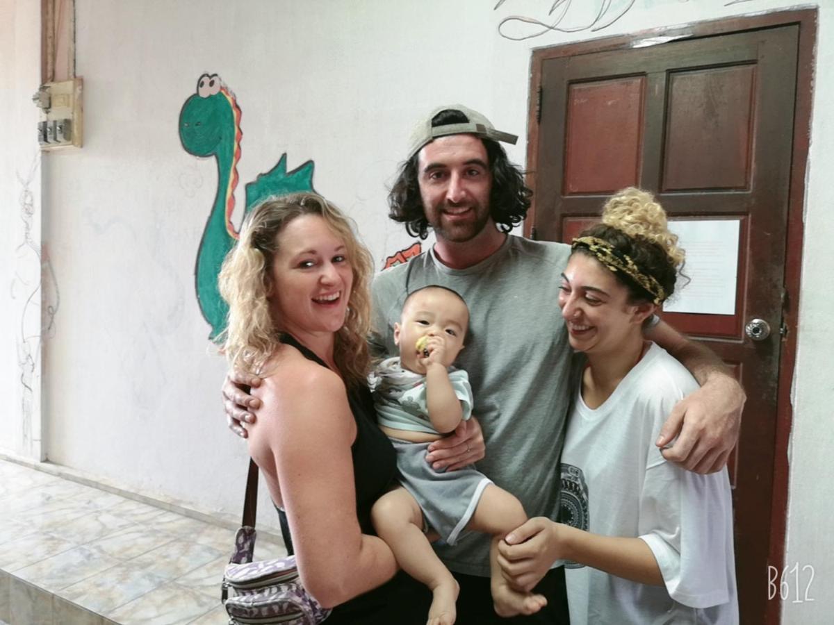 Real Vang Vieng Backpacker Hostel 외부 사진