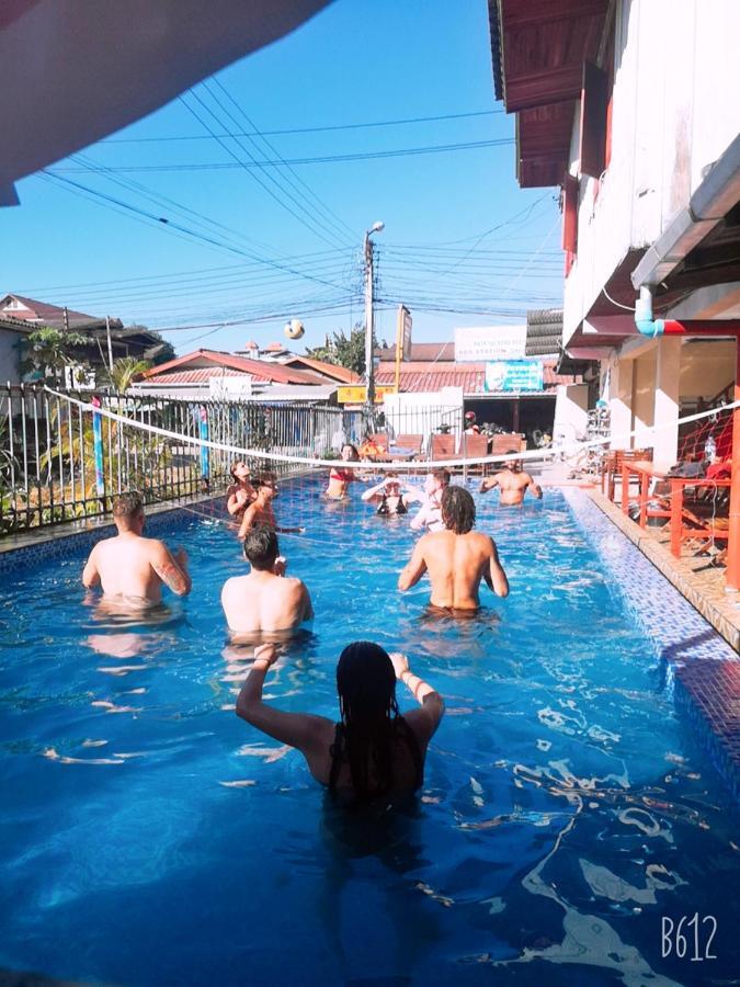 Real Vang Vieng Backpacker Hostel 외부 사진